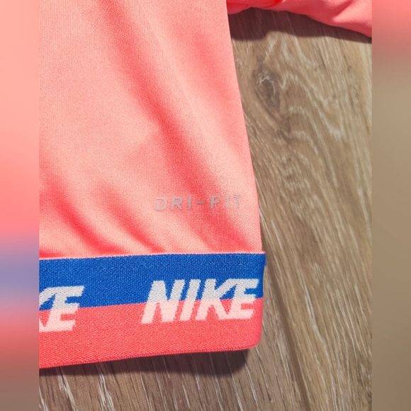 Nike DRI-FIT pullover, hooded, cropped long sleeve workout top. Sizes 2T, 4T - Picture 6 of 16